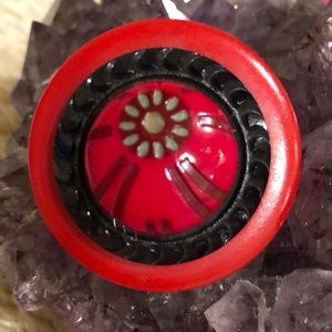 💥PRICE DROP💥Bakelite Button Brooch From My Personal Closet 😎